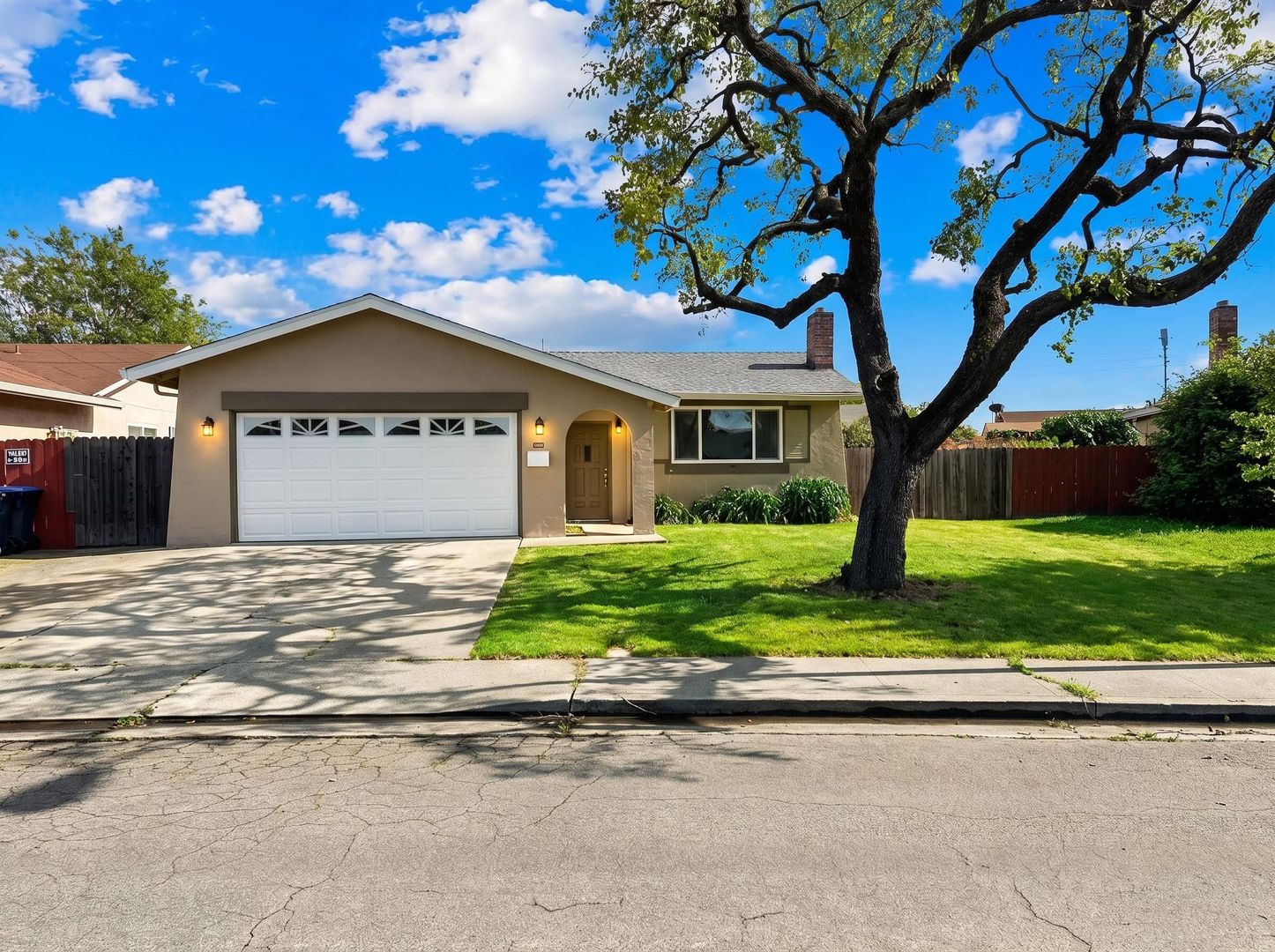 Fairfield House: 1037 Mockingbird Lane