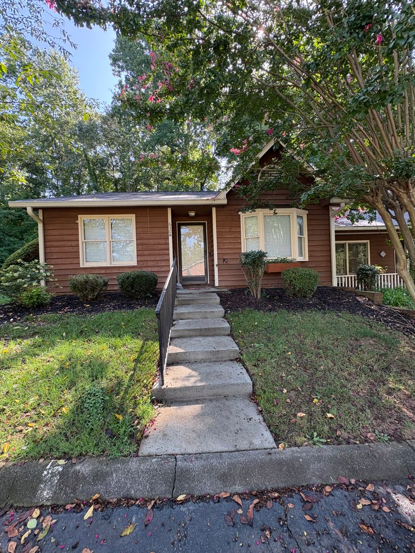 Winston Salem House: 650 Rock Garden Cir.