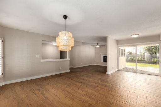 Your Next Home Awaits: 3 Bedroom, 2 Bathroom home in Phoenix! – photo 1