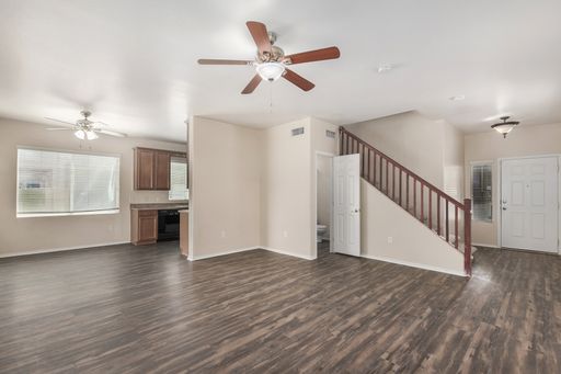Spacious 4 Bed, 2.5 Bath Home in Tramonto with Loft & Community Amenities – photo 1