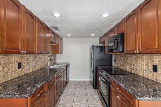 Charming 2-Bedroom 1.5-Bathroom near Old Town Scottsdale! – photo 1