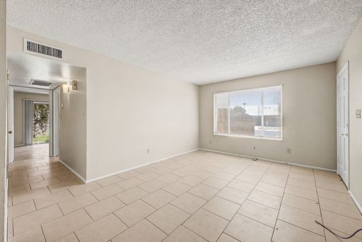 Your Next Glendale Home:2 Bedroom, 1 Bath with Fenced Yard – photo 1