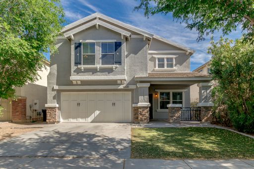 Amazing home in The Gardens in Gilbert Available for Immediate Move In! Home has Solar Panels!! – photo 1