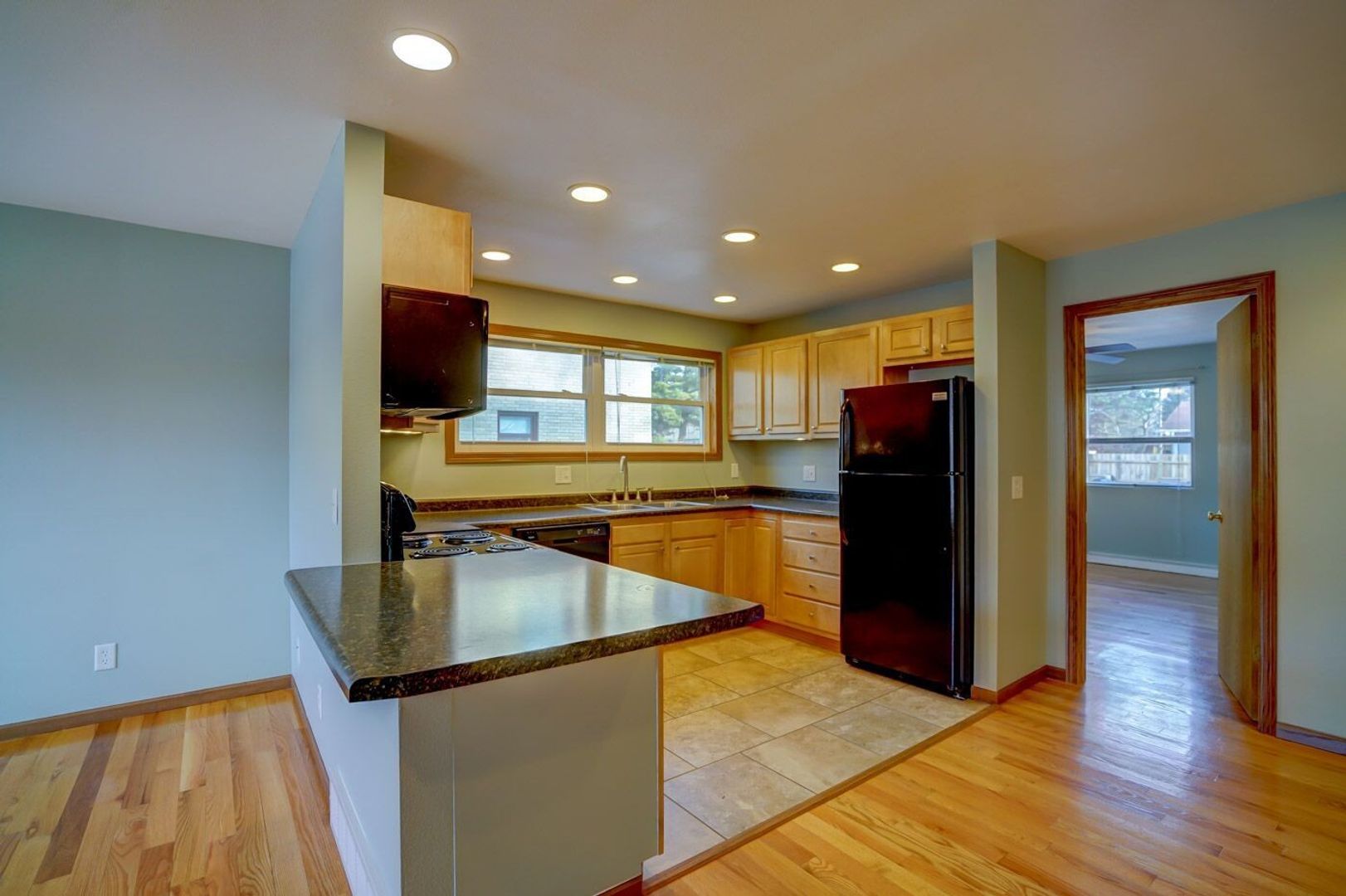 Madison Apartment: 505 Midvale Ave