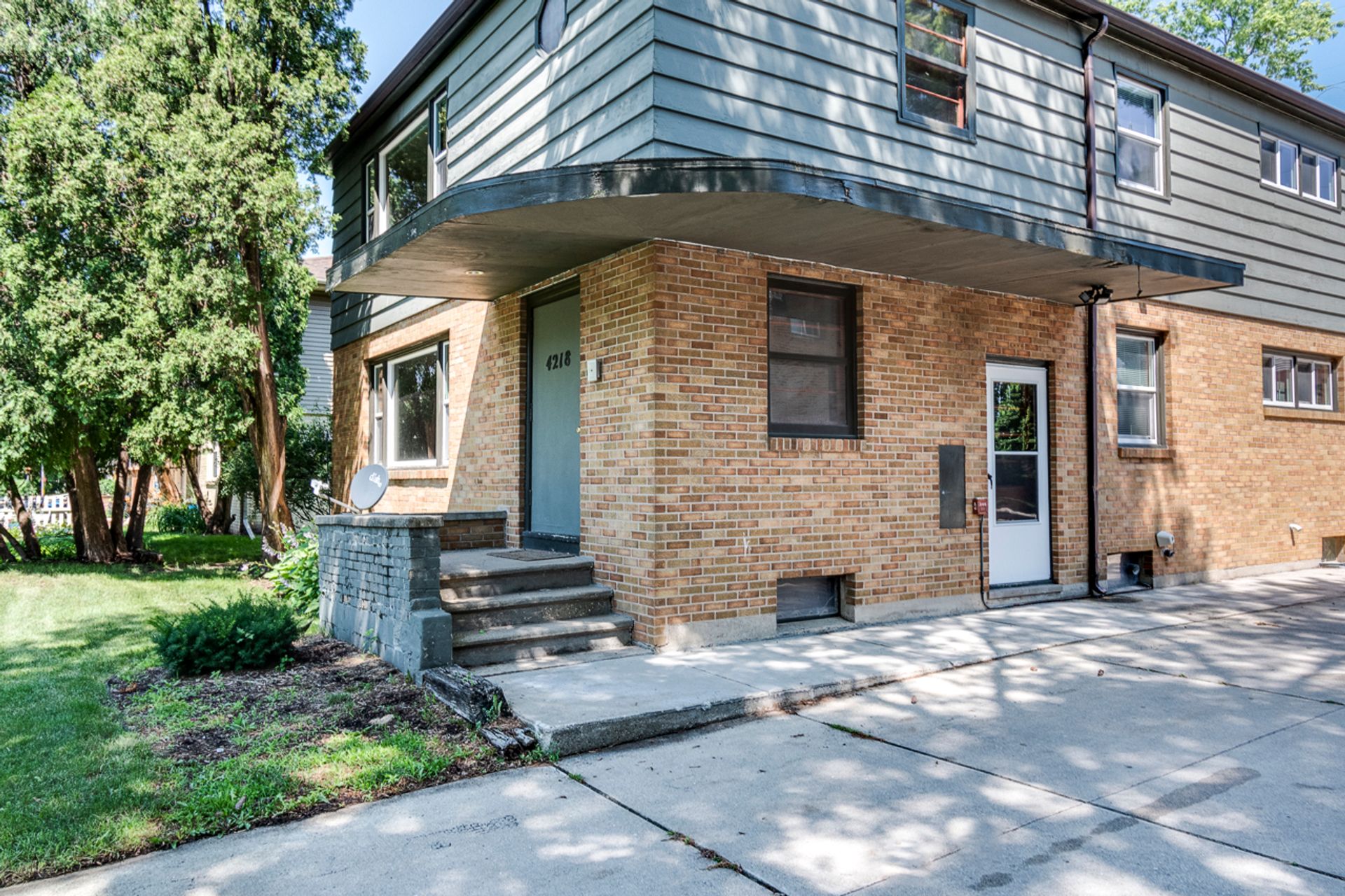 Madison Apartment: 4218 Lumley Rd