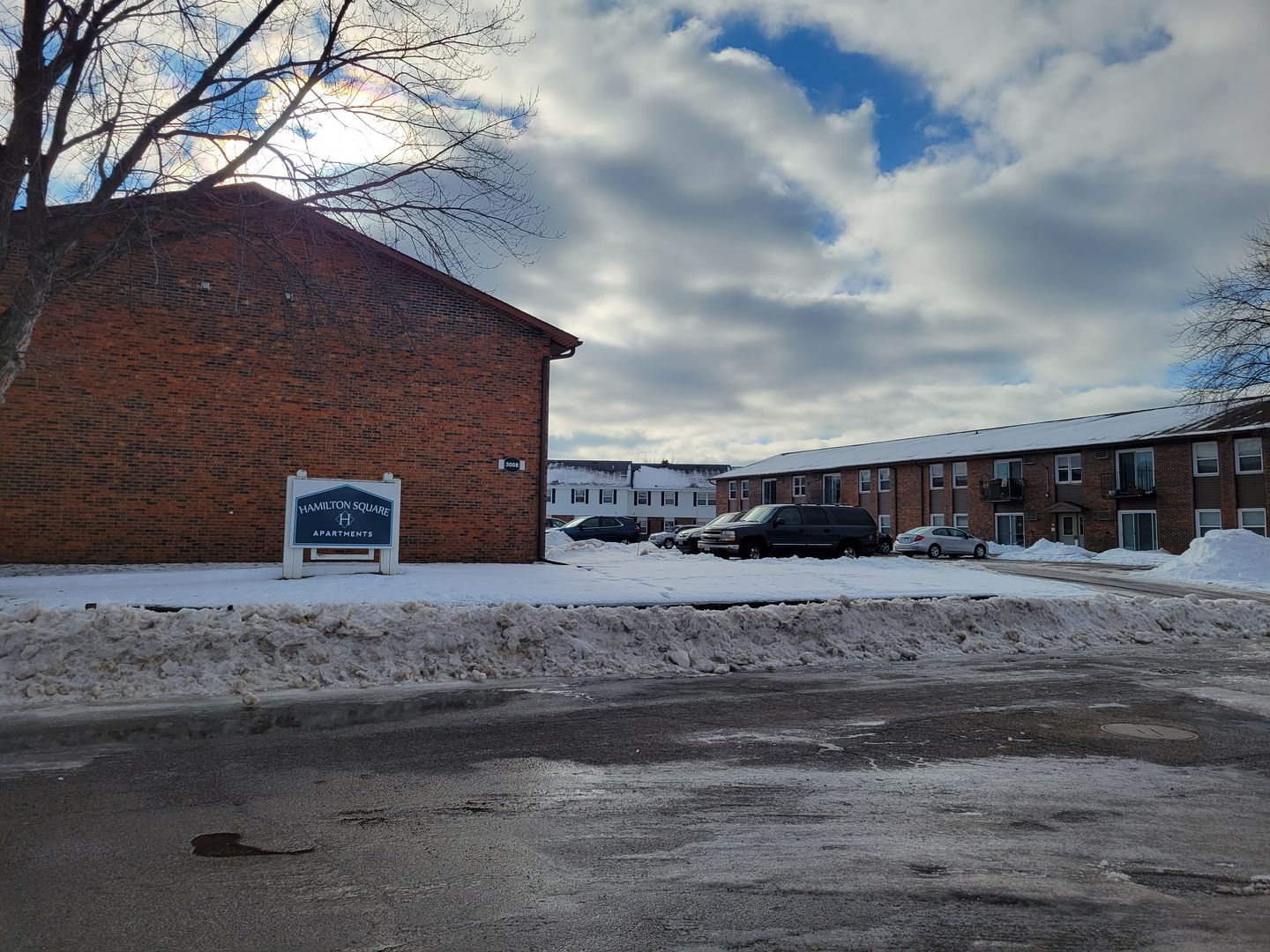 Eau Claire Apartment: 1153 Imperial Circle