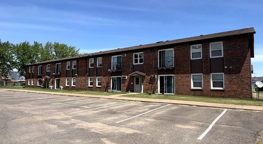 2 Bed / 1 Bath (Lower Level) with Private Patio ✨Get 50% off your first TWO full months of rent!! + No application fee (Valid until 9/30/26) – photo 1