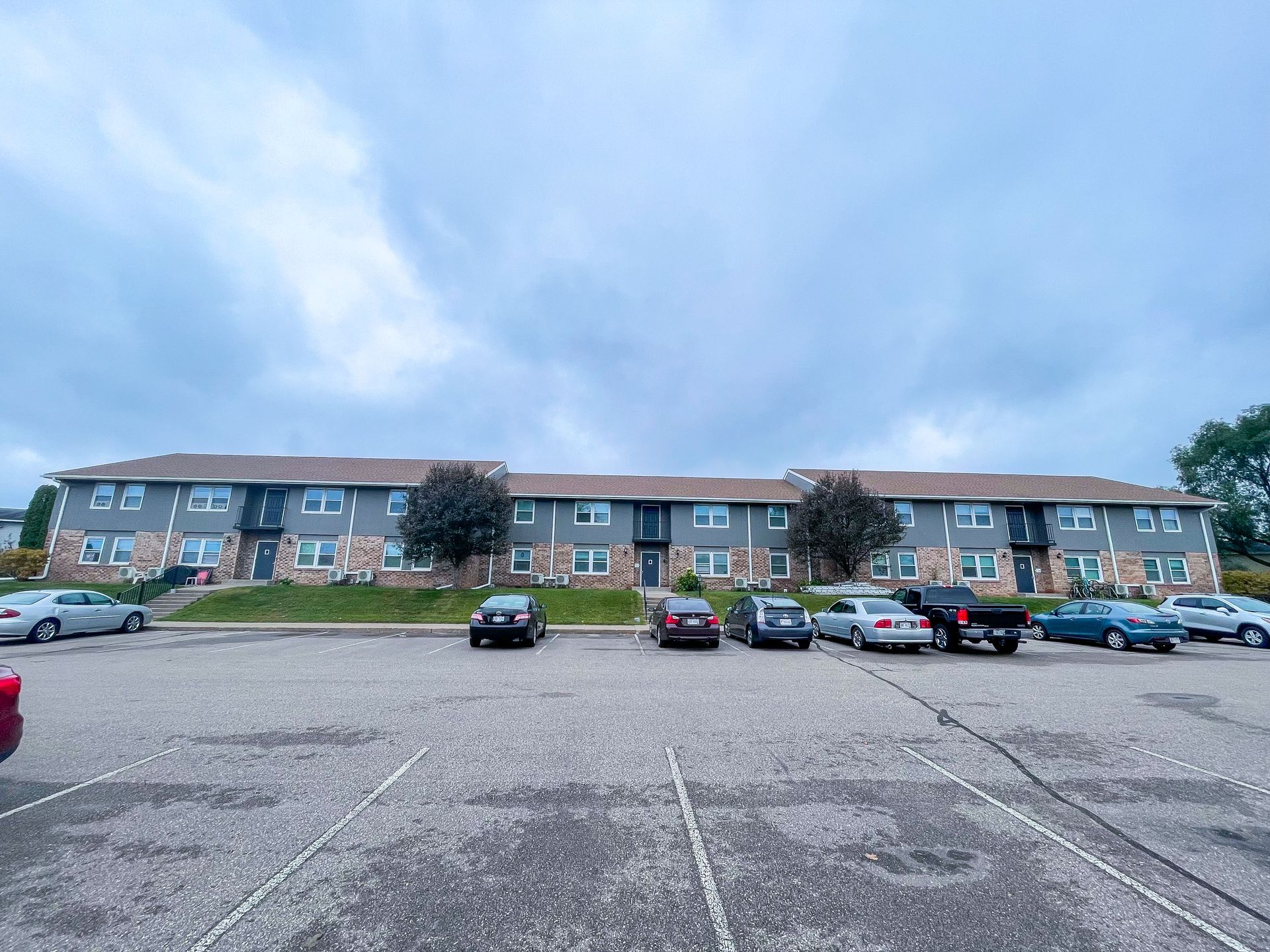 River Falls Apartment: 1029 State Street