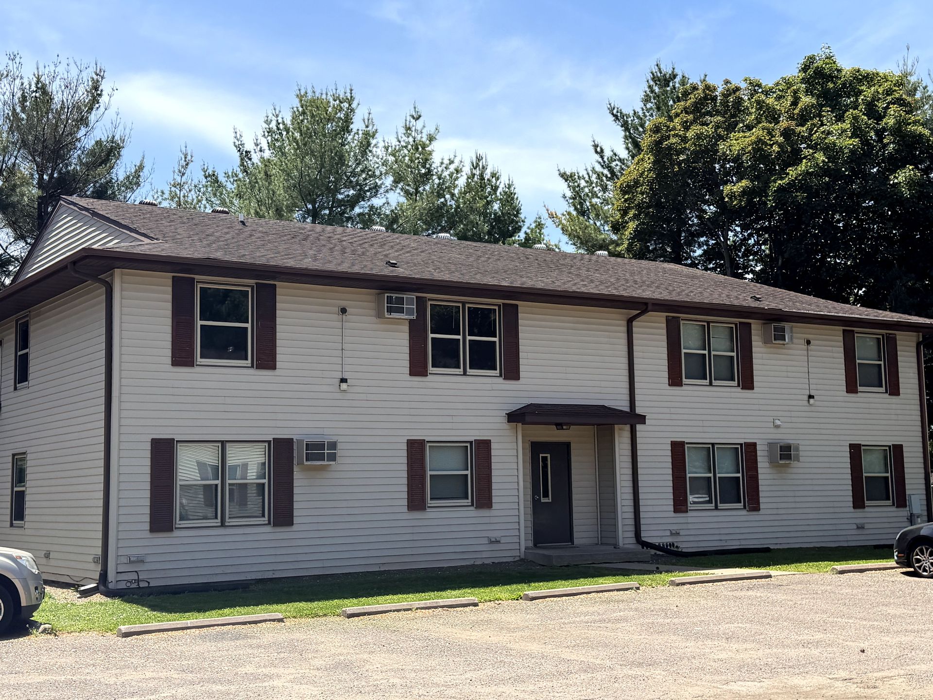 Eau Claire Apartment: 4615 Fairfax St