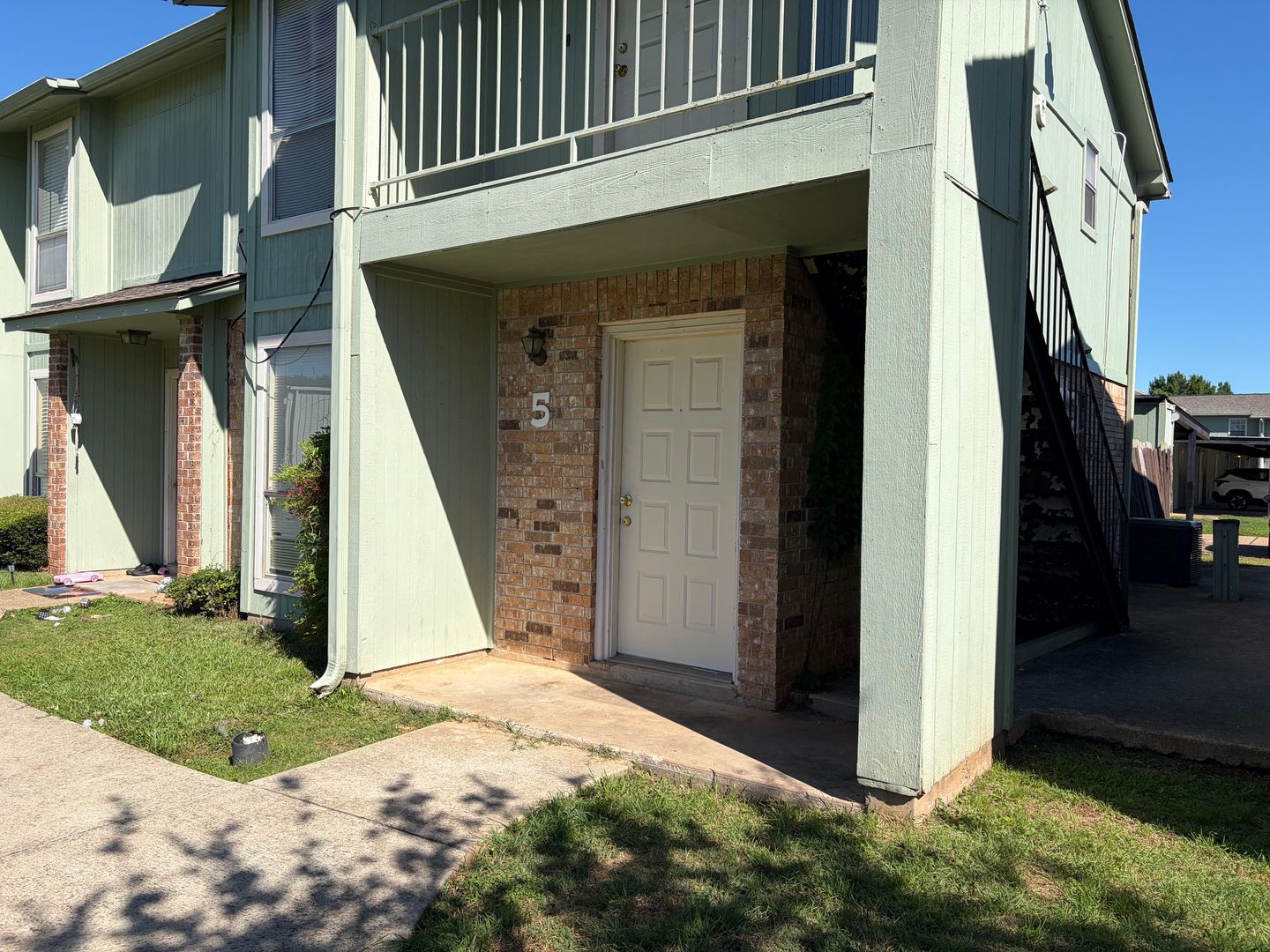 Bossier City House: 5705 East Texas St.  #5