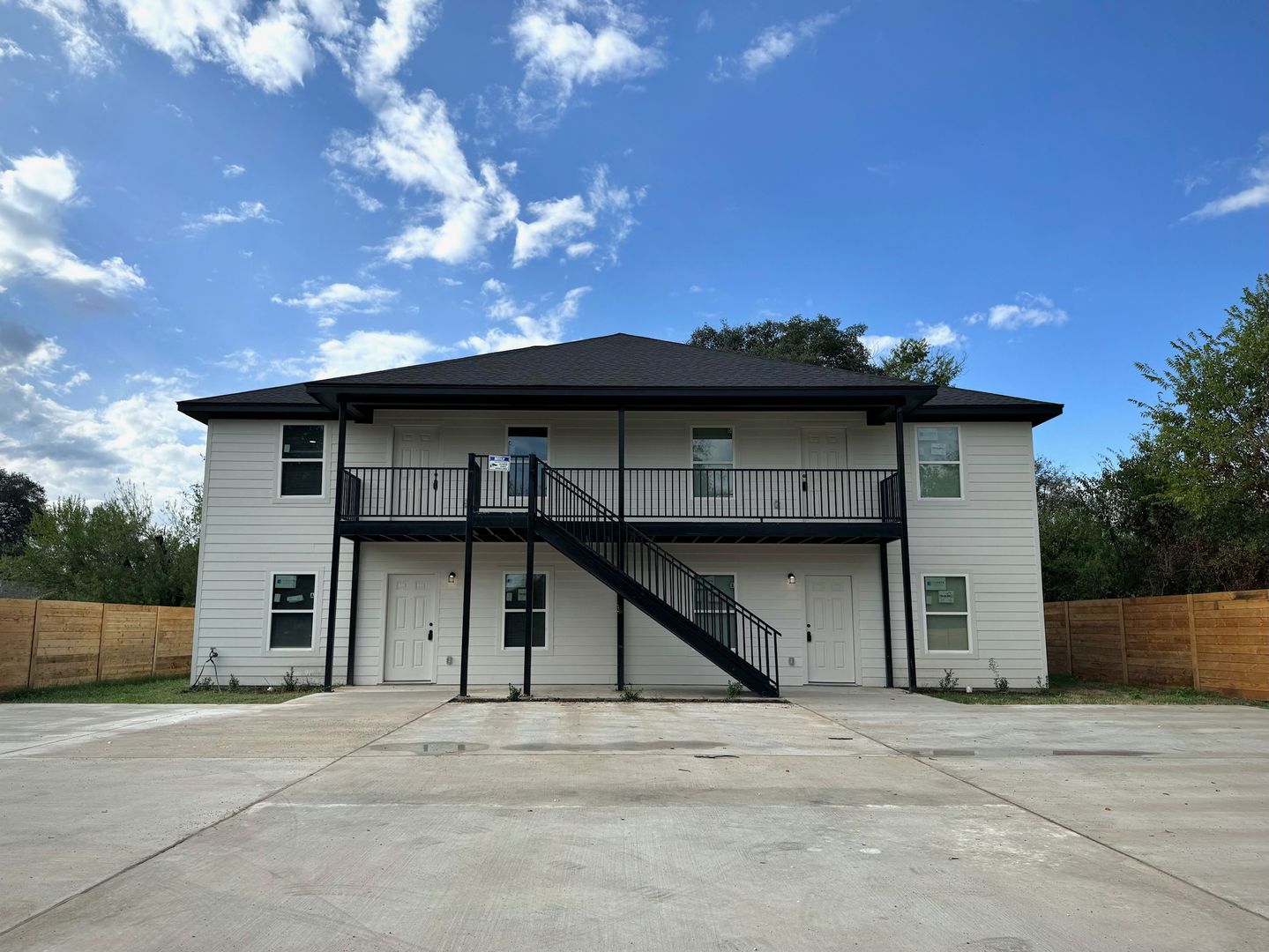 Waco Multiplex: 102 Pecan Dr.