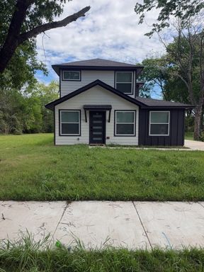 Modern 3-Bedroom, 3.5-Bath Townhome Near Baylor University | 1912 S 22nd Street A, Waco, TX – photo 1