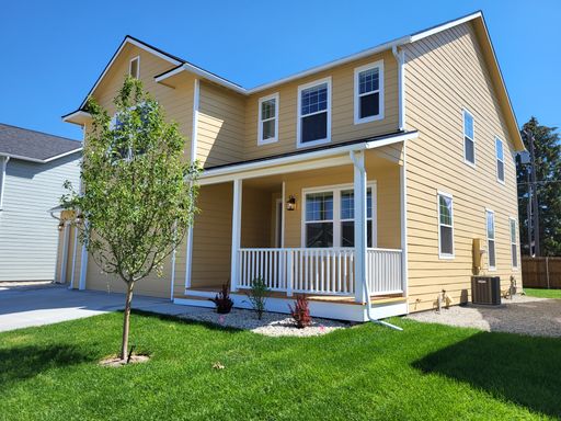 Newer Home in Arbors