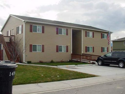 Ground Floor Unit in 4 Plex with AC
