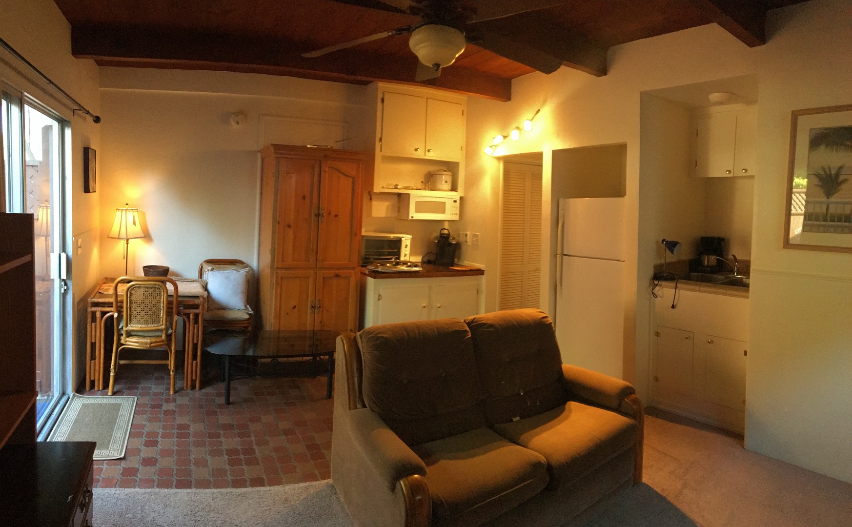 Monterey Apartment: 740 Dickman
