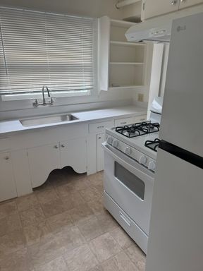 Great One Bedroom Apartment in Carmel