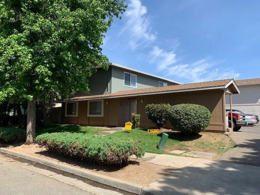 Great two bedroom, one bathroon Townhouse Apartment in Merced – photo 1