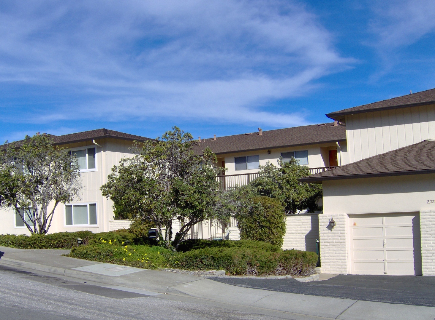 Monterey Apartment: 222 Laine Street