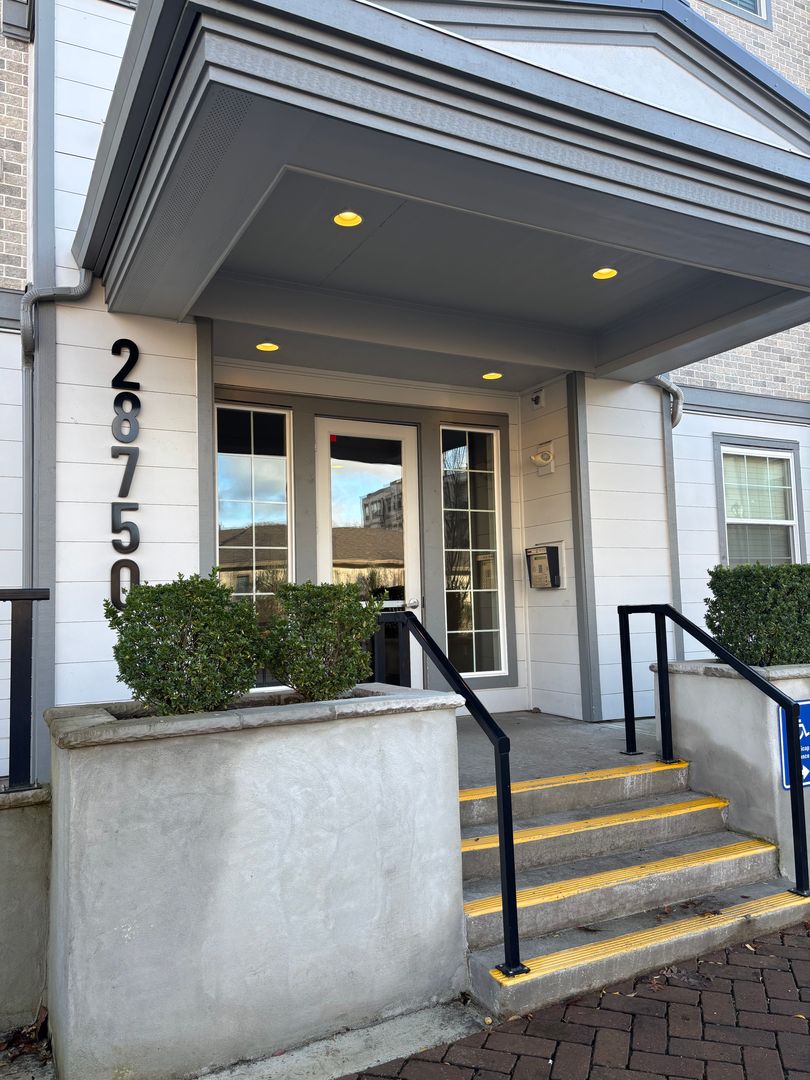 Wilsonville Condo: 28750 SW Campanile Lane #305