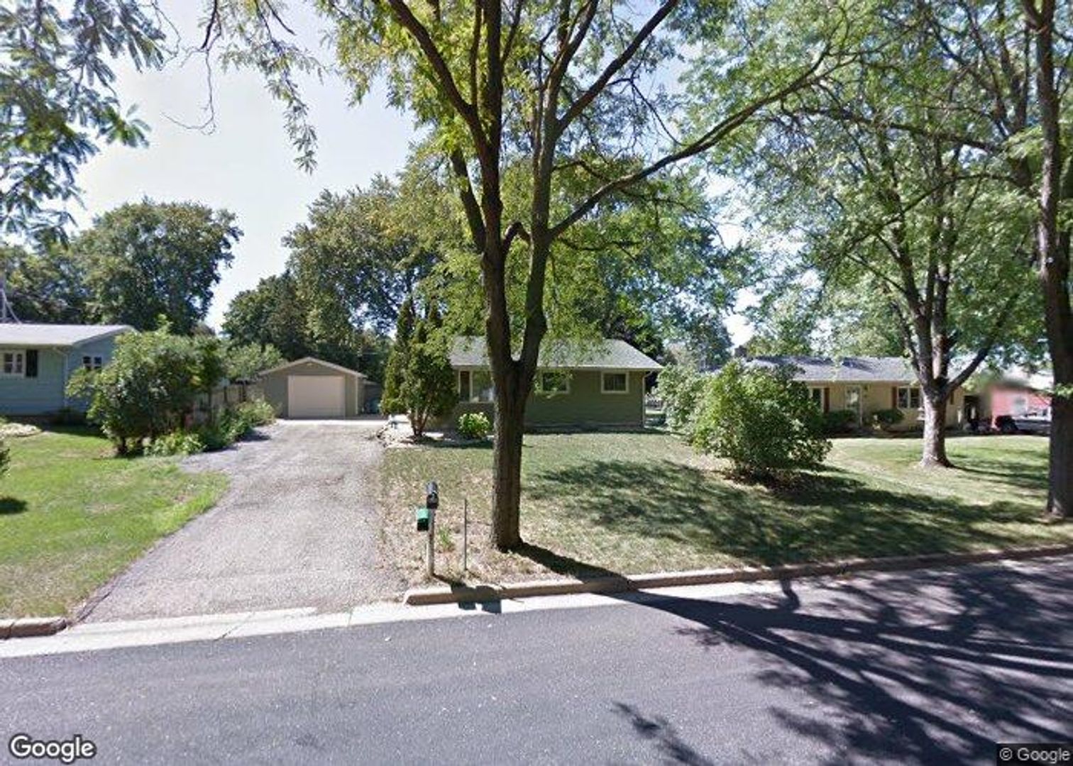Madison House: 810 Pulley Dr