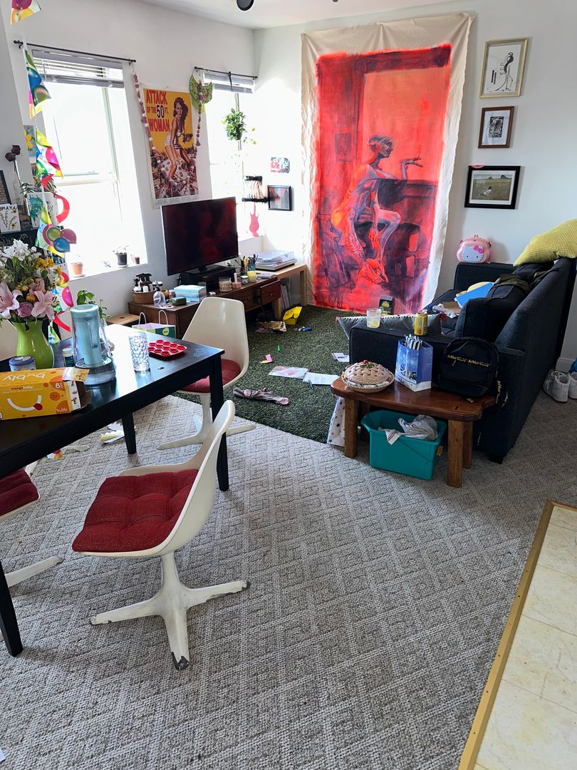 Pittsburgh Apartment: 2017 E carson st