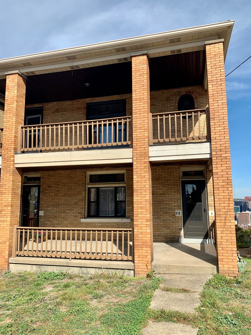 Pittsburgh Apartment: 21-23 Bailey ave