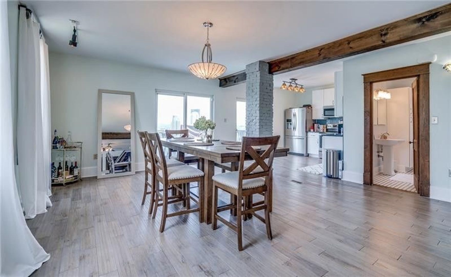 Pittsburgh Apartment: 13-15 Bailey ave