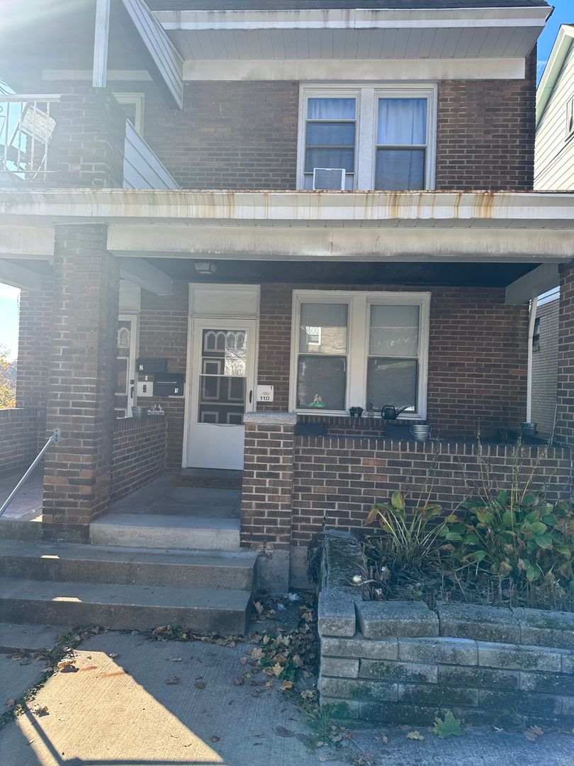 Pittsburgh Apartment: 110 madeline st