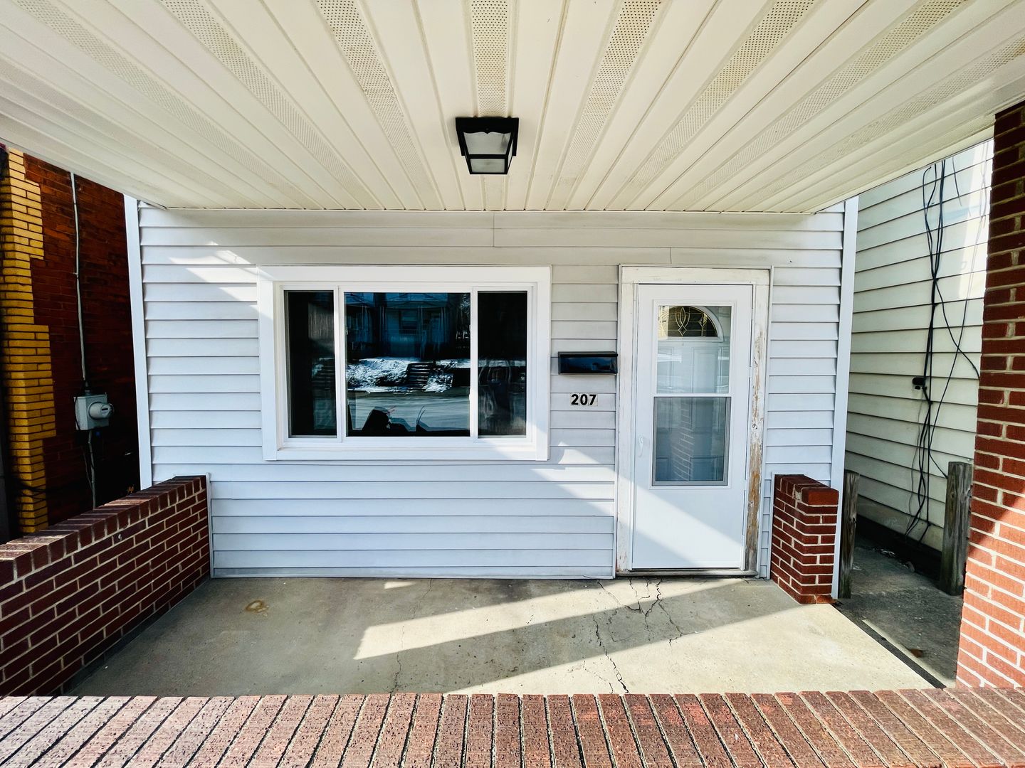 Homestead House: 207 E 15th Ave