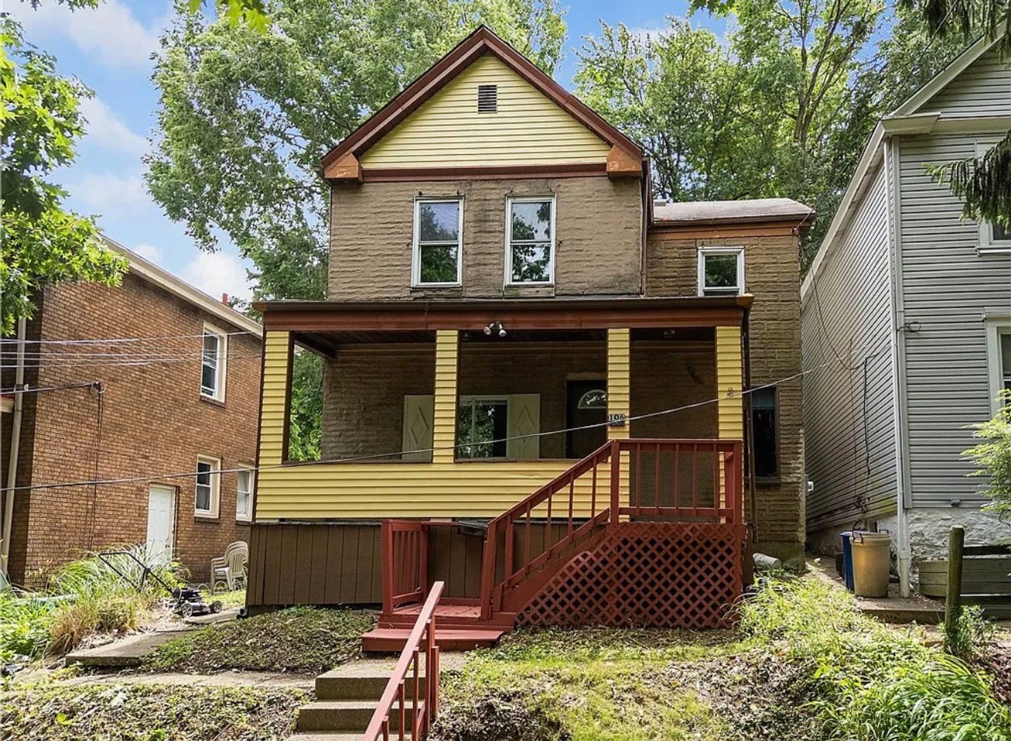 Pittsburgh House: 106 Carrick ave