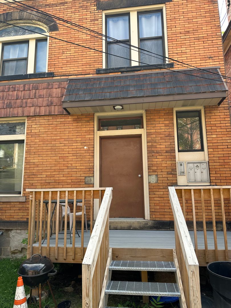 Pittsburgh Apartment: 311 gross st