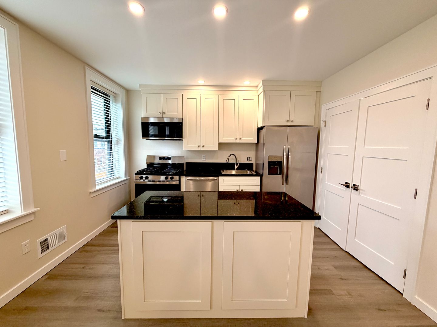 Pittsburgh Apartment: 4017 Butler St