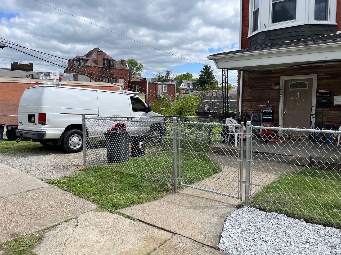 Pittsburgh House: 208 Mckinley st