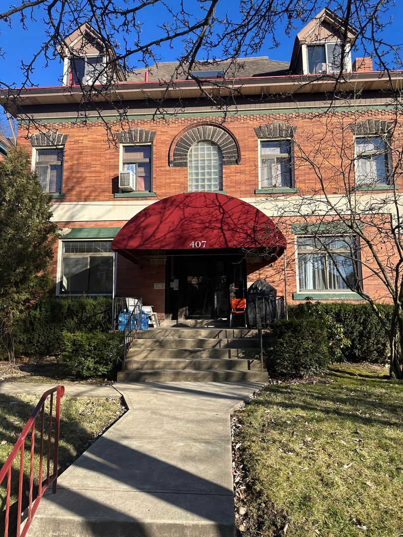 Pittsburgh House: 407 s Aiken