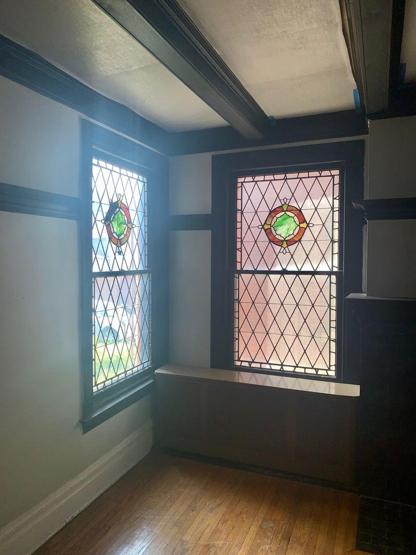Pittsburgh House: 433 s Pacific