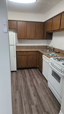 Semi Upgraded 2/1.5 Bdrm Unit! – photo 1
