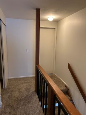 Spacious 2 Bedroom Townhome! – photo 1