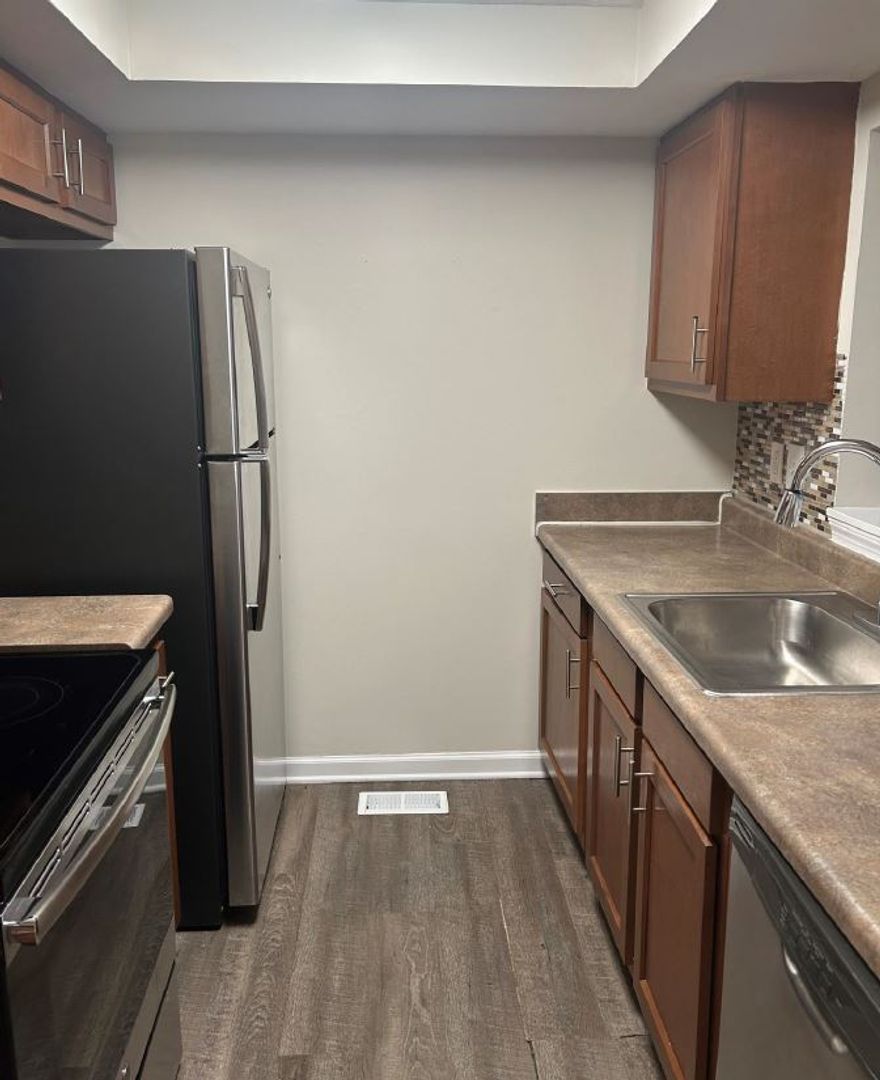 Columbus Apartment: 5312 Gatehouse Dr