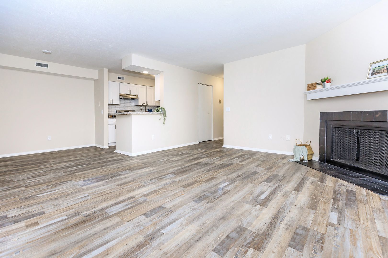 Columbus Apartment: 99 Antelope Way