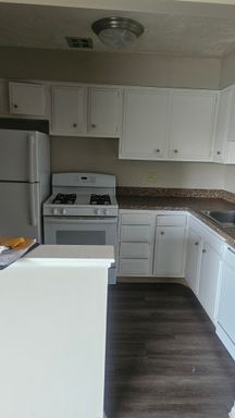 Fully Upgraded 2/1.5 Bdrm Apartment! – photo 1