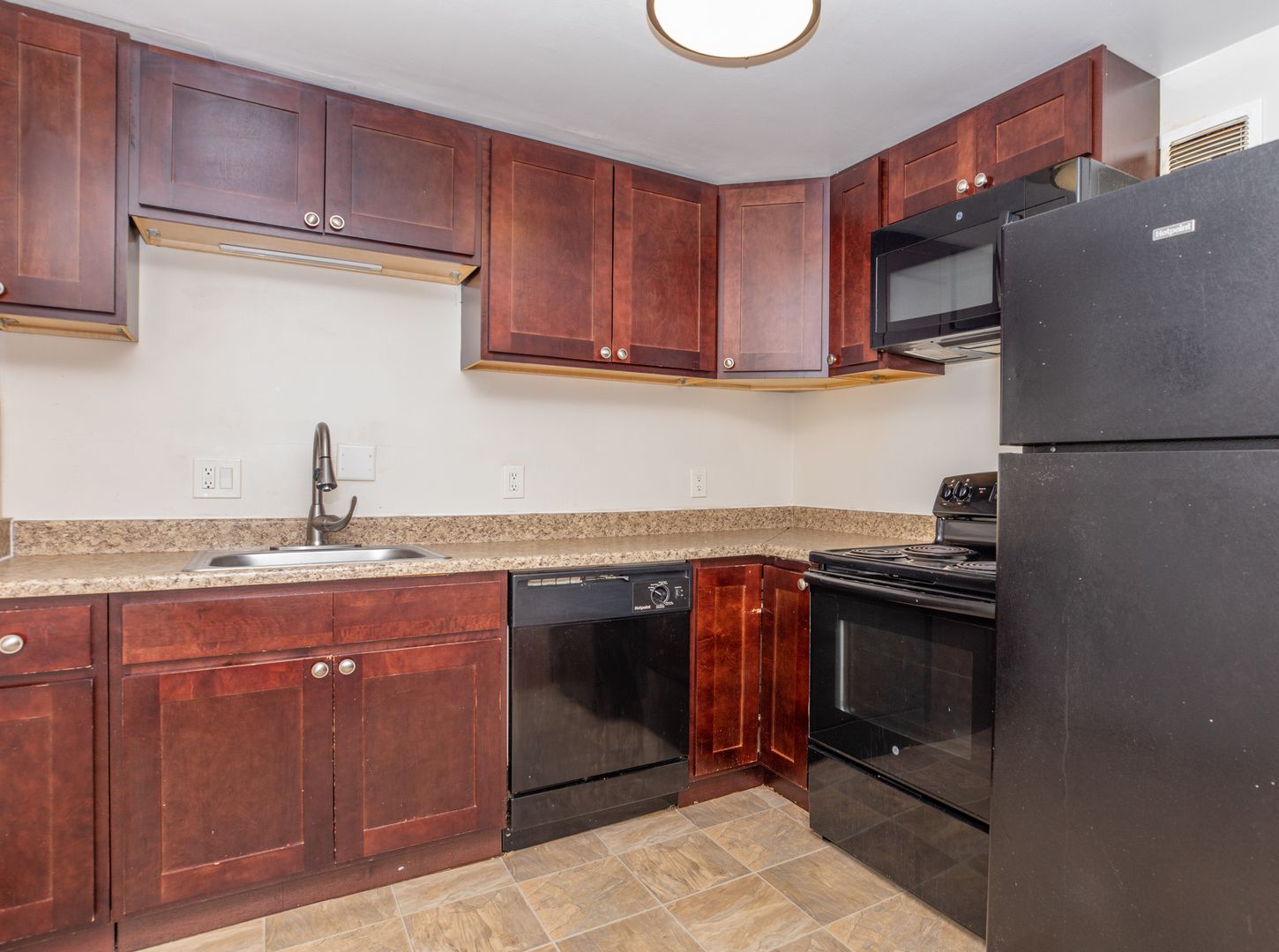 Columbus Townhome: 280 Barkley Pl W