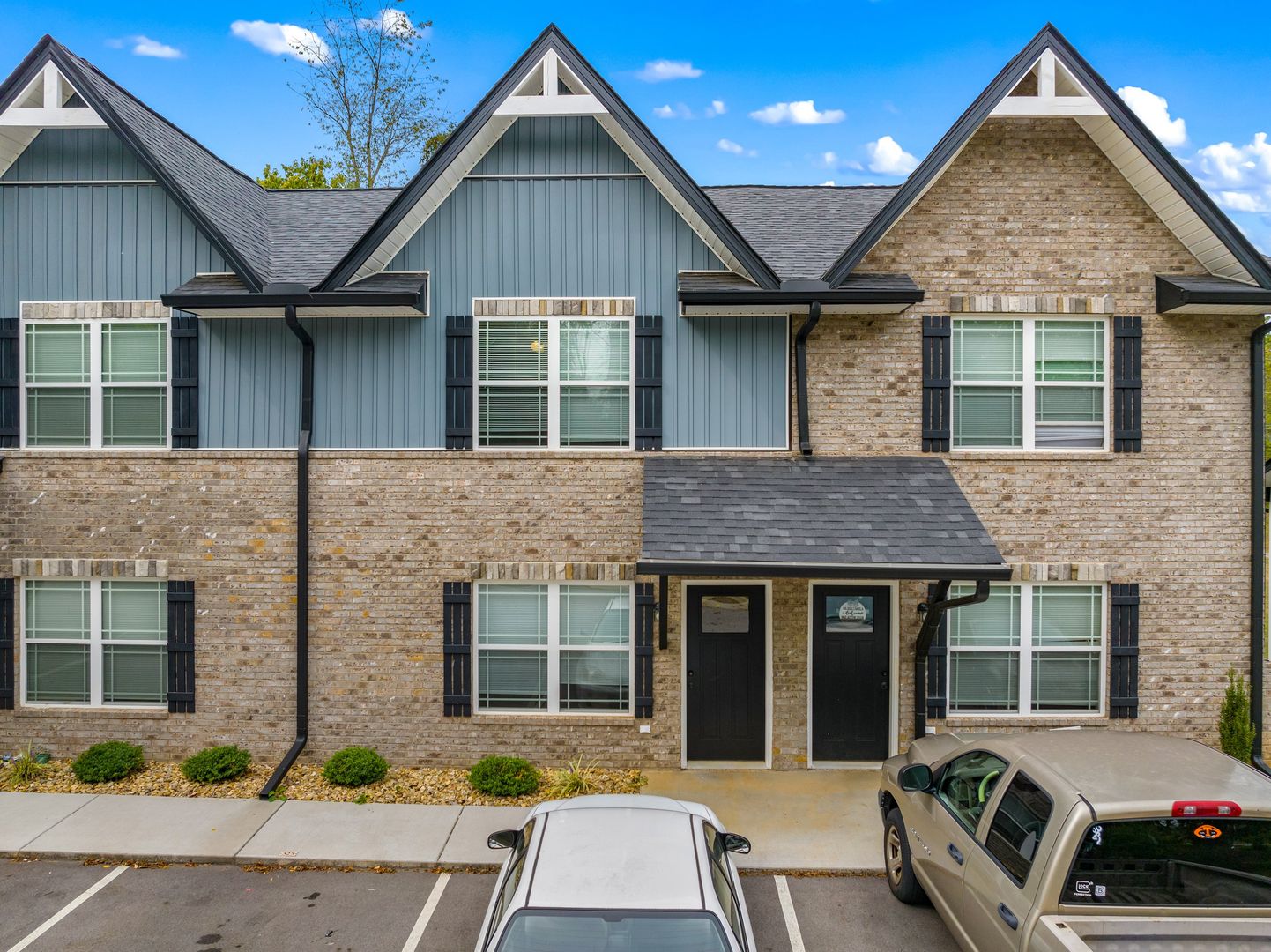 Dandridge Apartment: 305-349 Mountain Maple Way