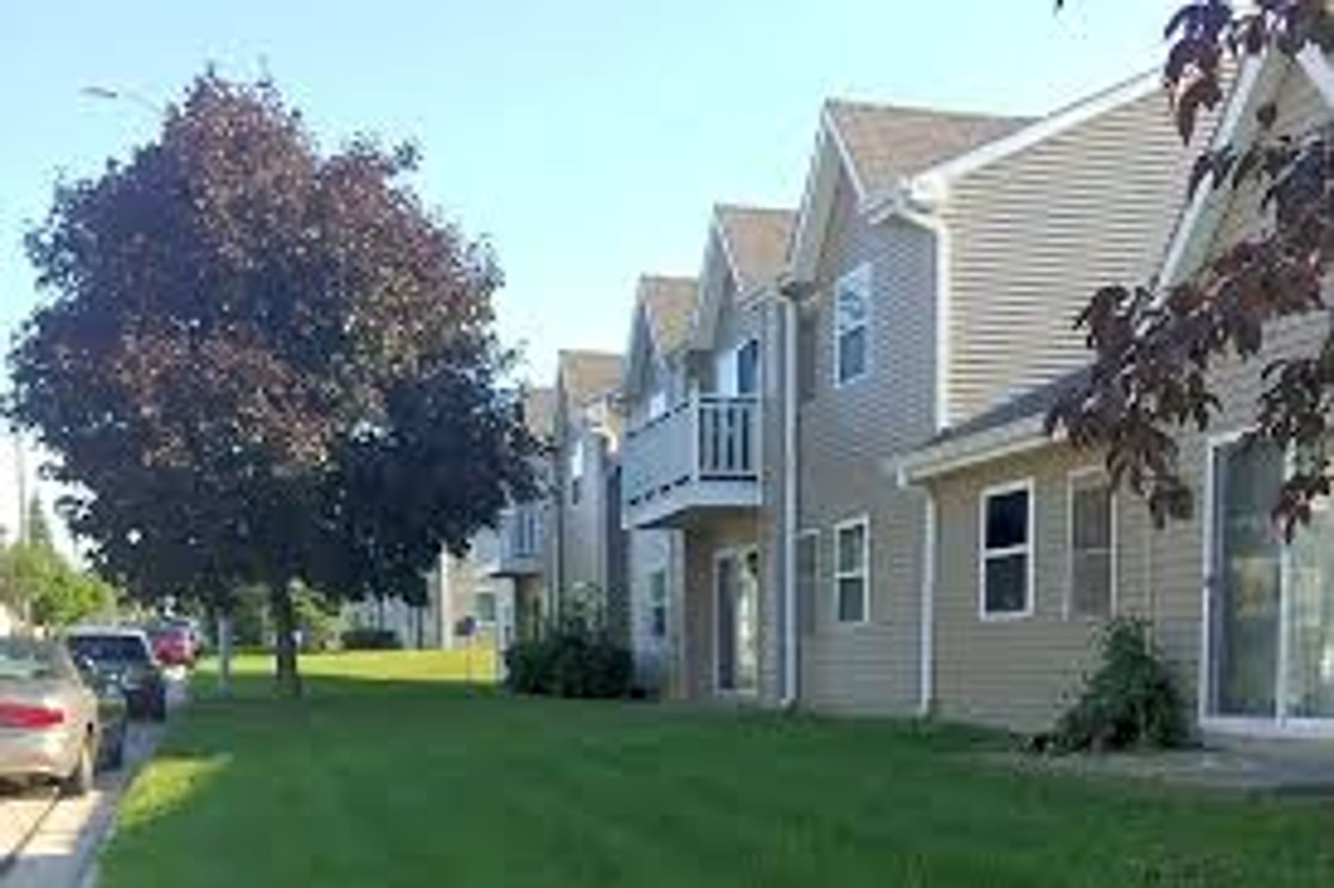 West Milwaukee Apartment: Miller Park Way