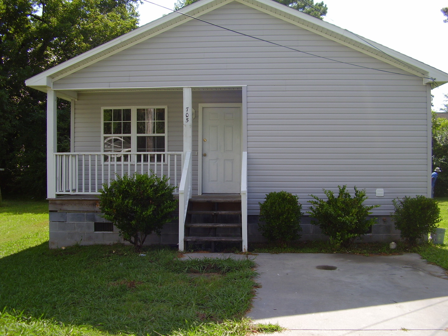 Elizabeth City House: 705 Adams St