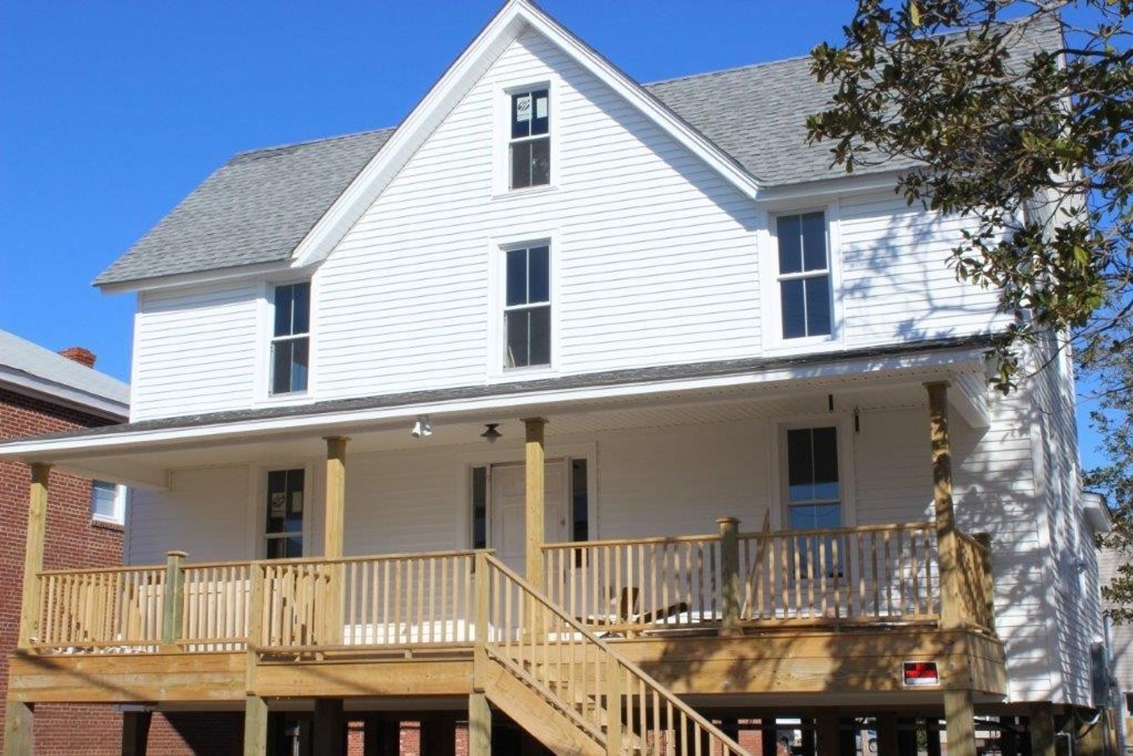 Manteo Apartment: 205 SW Raleigh