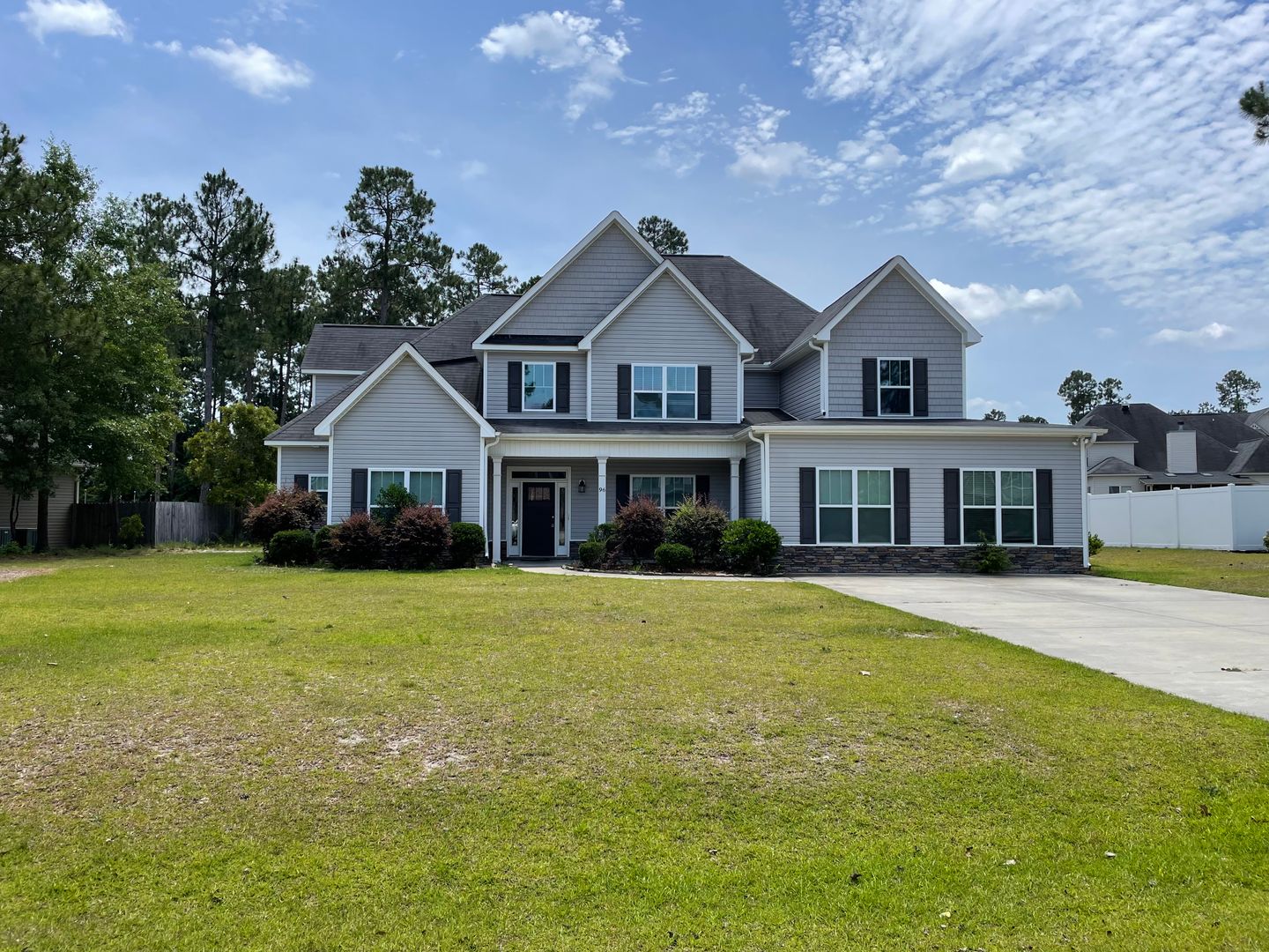 Sanford House: 96 Castlebay Drive