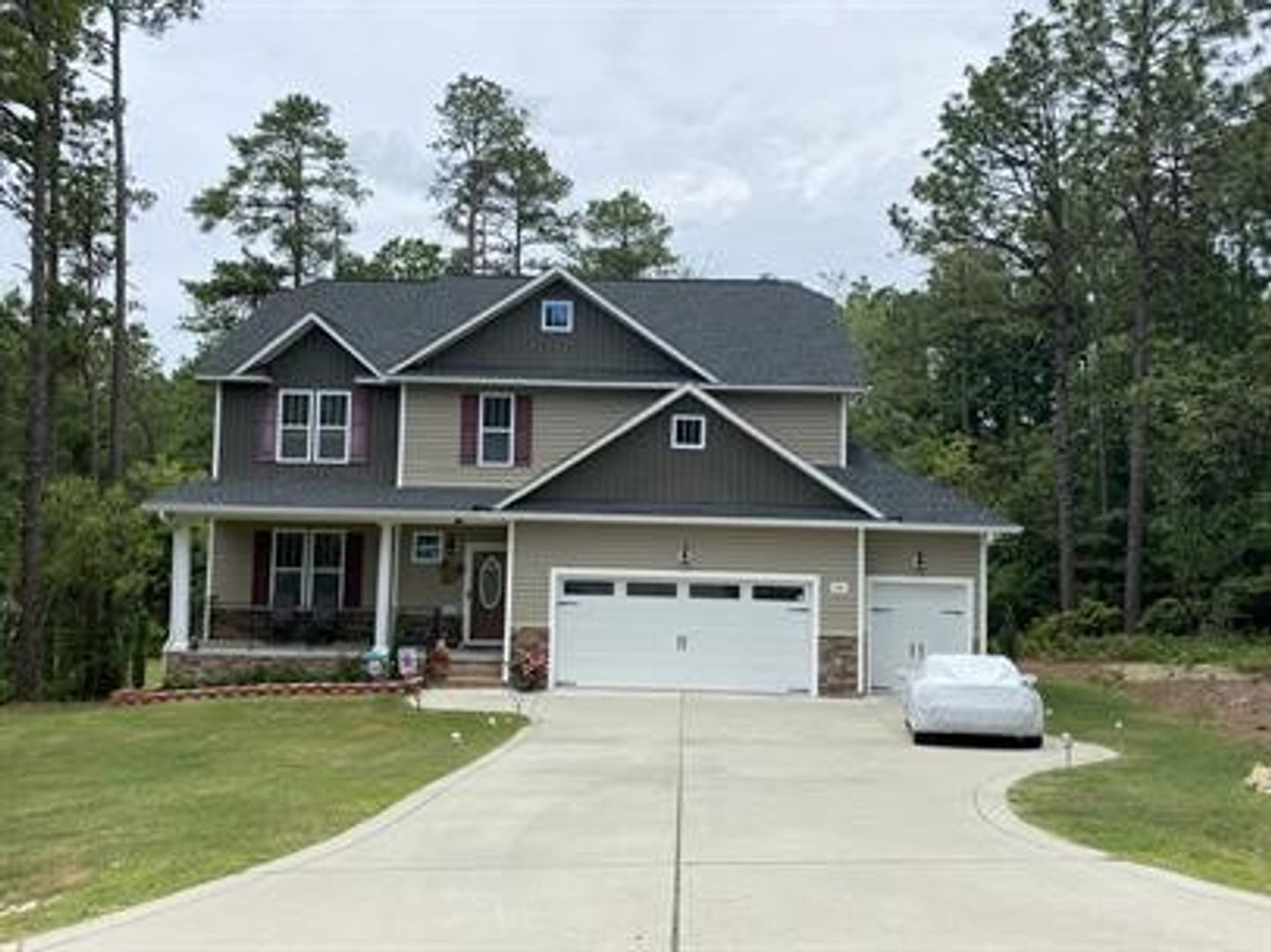 Sanford House: 290 Quail Hollow