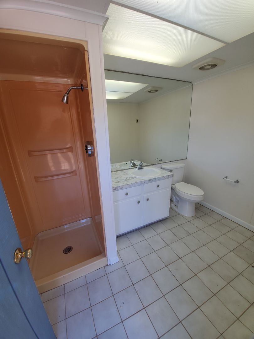Henderson House: 6051 Satterwhite