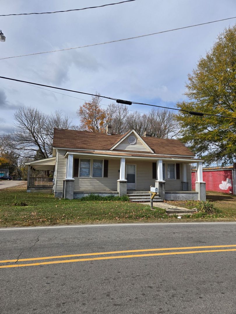 Henderson House: 1401 Old Norlina Road