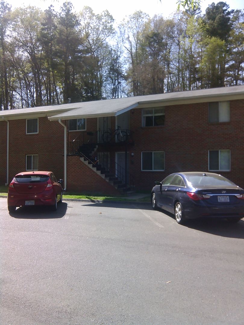 Chapel Hill Condo: 529 Hillsborough Street #I6